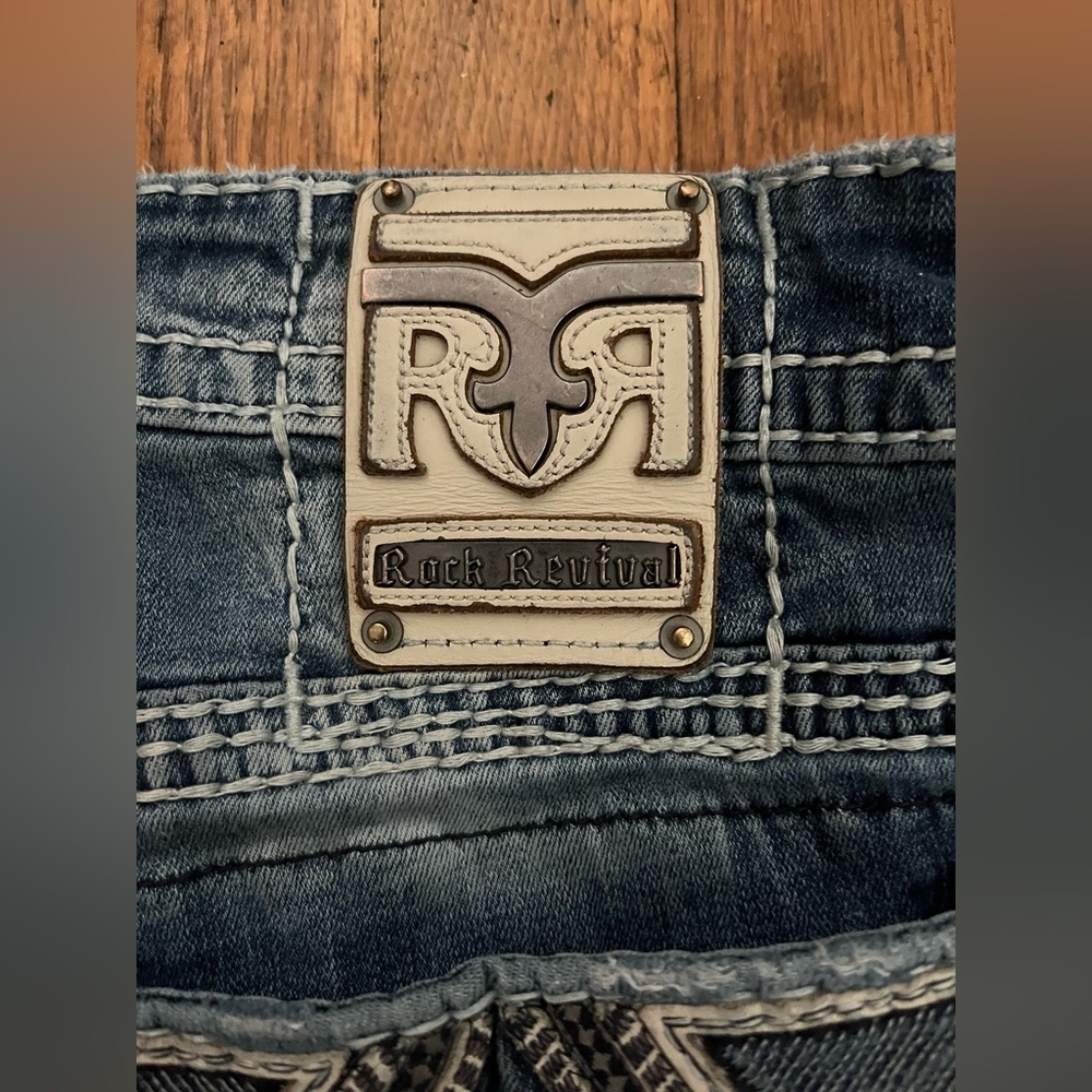 Mens Rock Revival Jeans - Picture 3 of 4